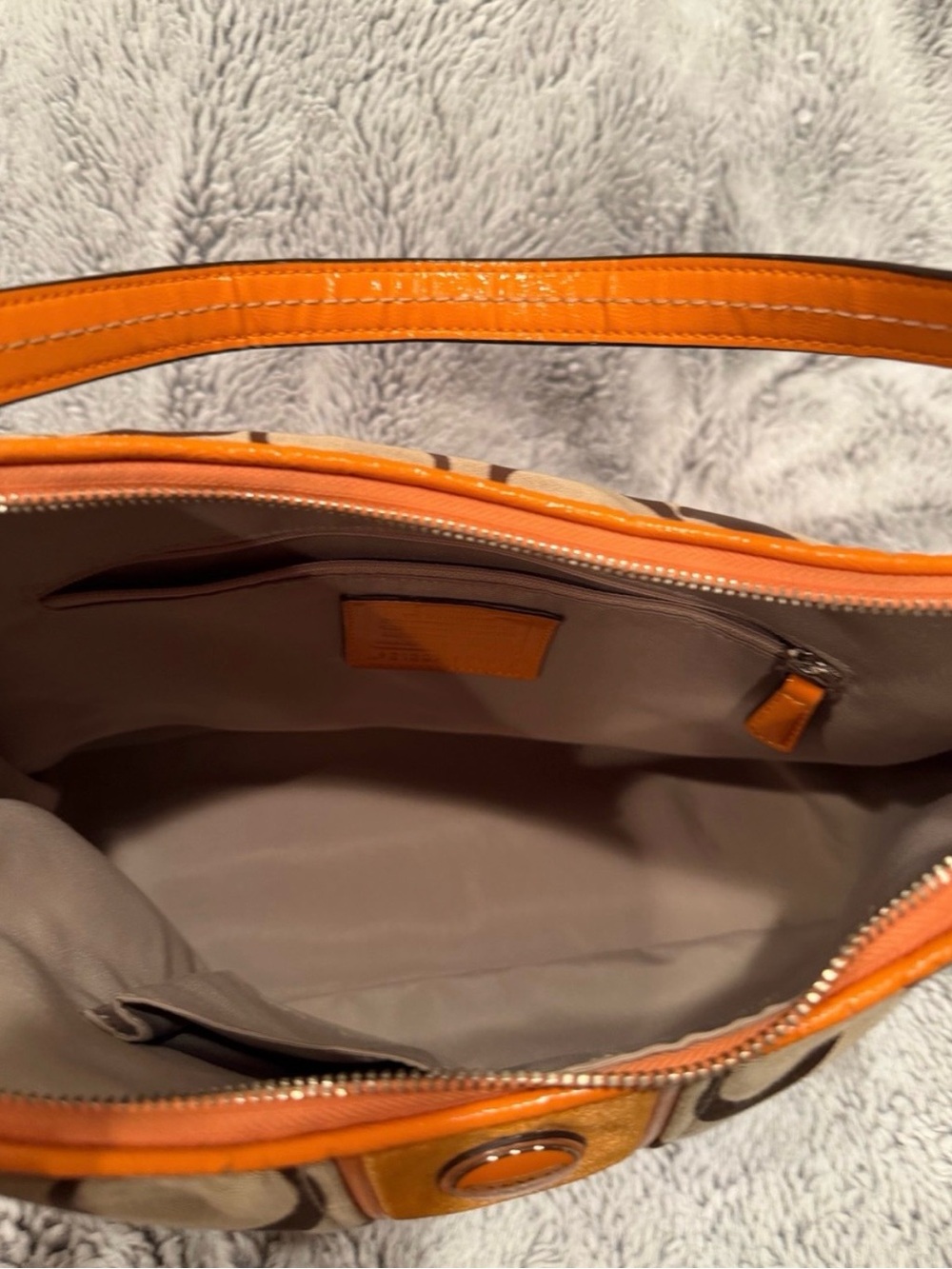 Coach convertible hobo handbag classic jacquard signature “C” - Picture 12 of 13